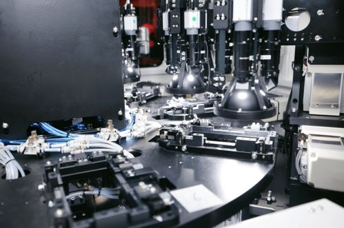 工業(yè)富聯(lián)控股子公司發(fā)布全自動機器視覺檢測新產(chǎn)品，引領(lǐng)電子產(chǎn)品智造升級
